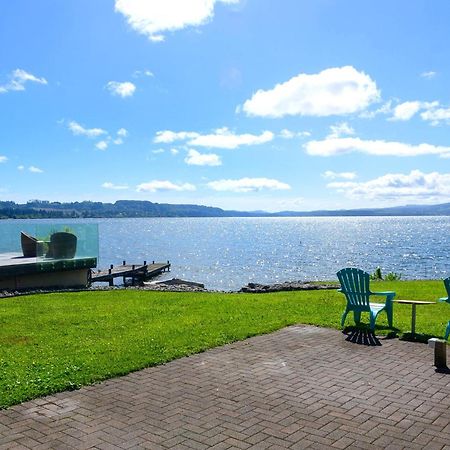 Tranquility Lakefront Роторуа Экстерьер фото